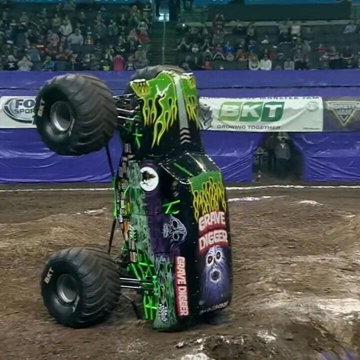 Monster truck Grave Digger - 3.24.23